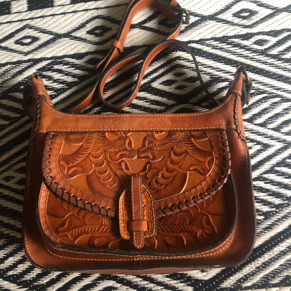 Beautiful Patricia Nash brown stamped leather boho bag with adjustable strap